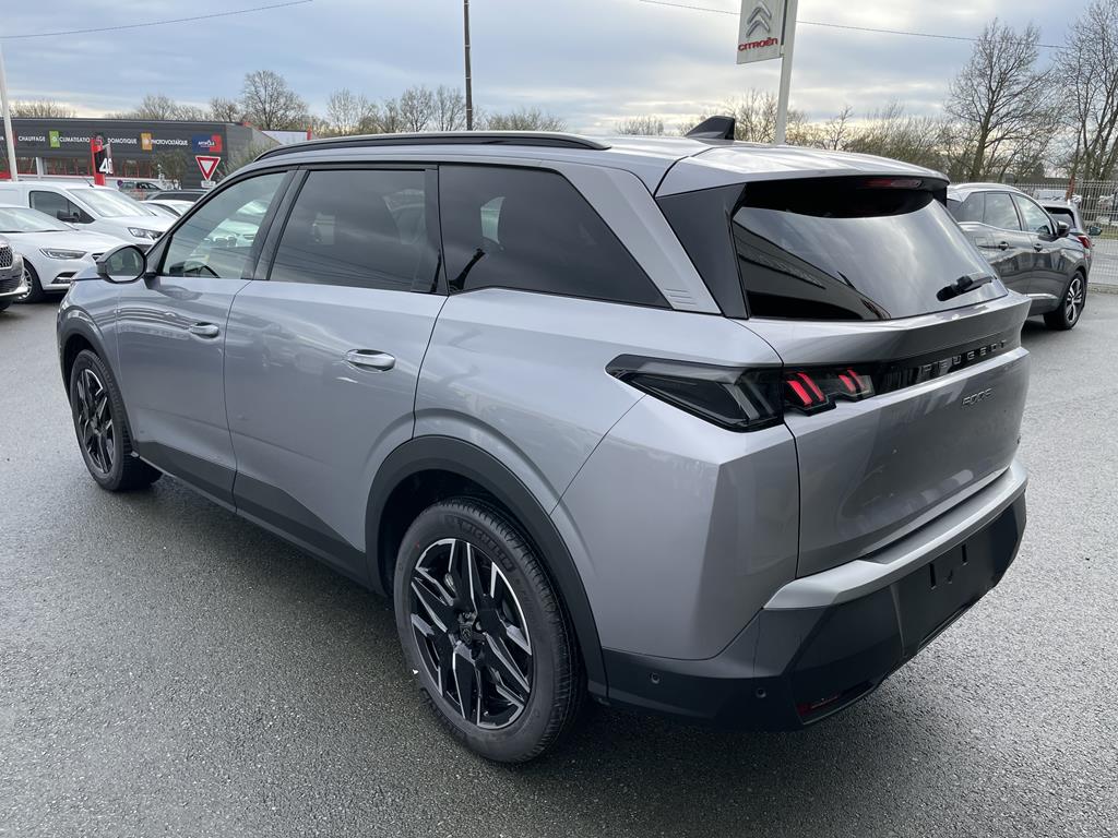 Image de Peugeot 5008 III MILD HYBRID 136 ALLURE E-DCS6
