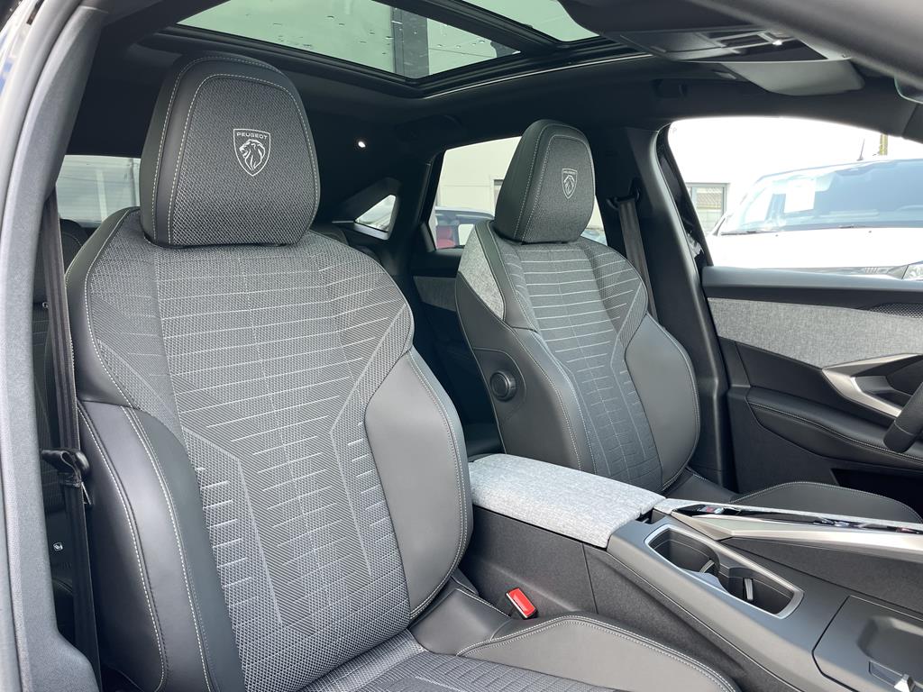 Image de Peugeot 3008 III GT HYBRID 136 e-DCS6