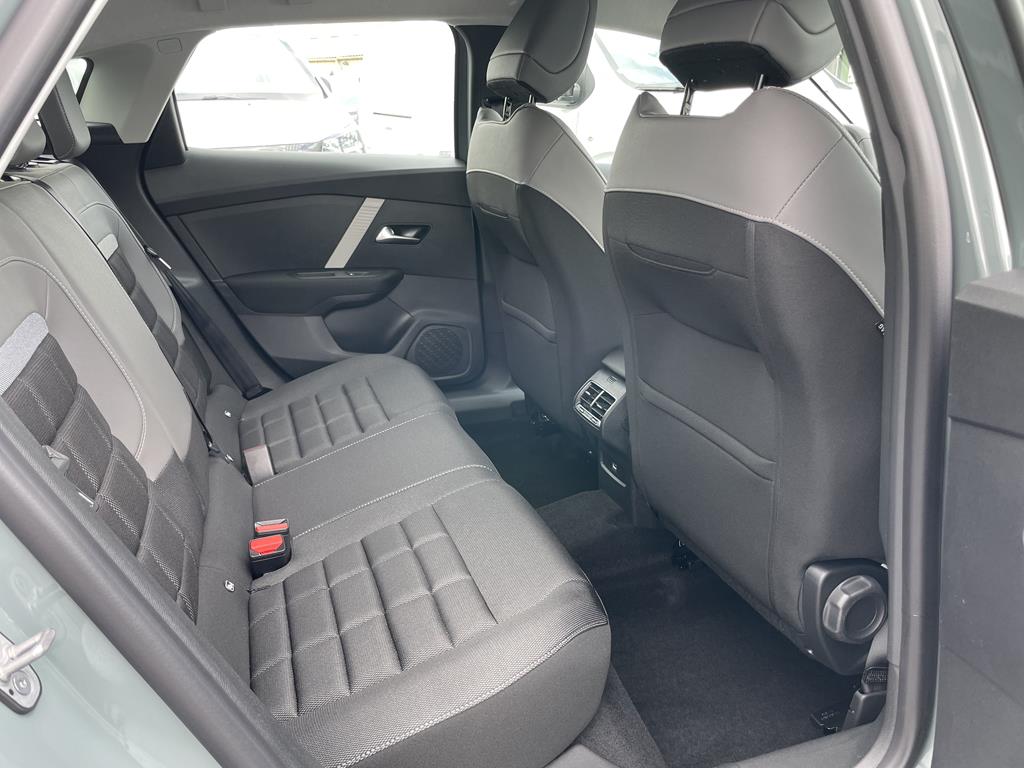 Image de Citroën C4 III Ph2 Plus Hybrid 136 e-DSC6