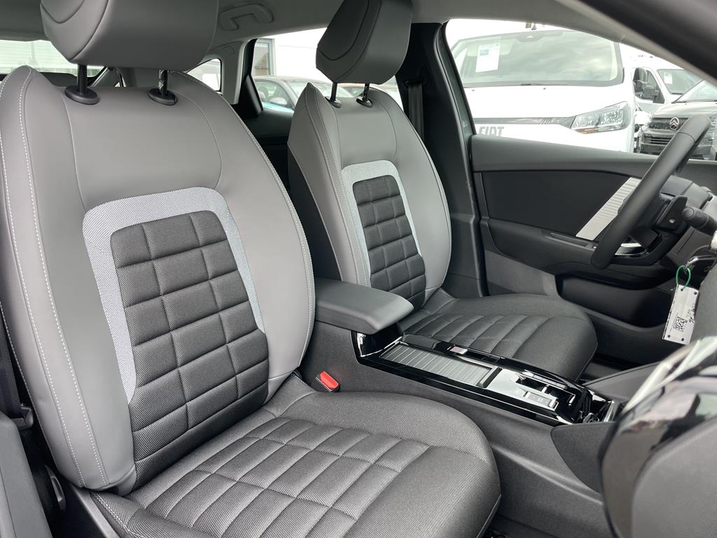 Image de Citroën C4 III Ph2 Plus Hybrid 136 e-DSC6