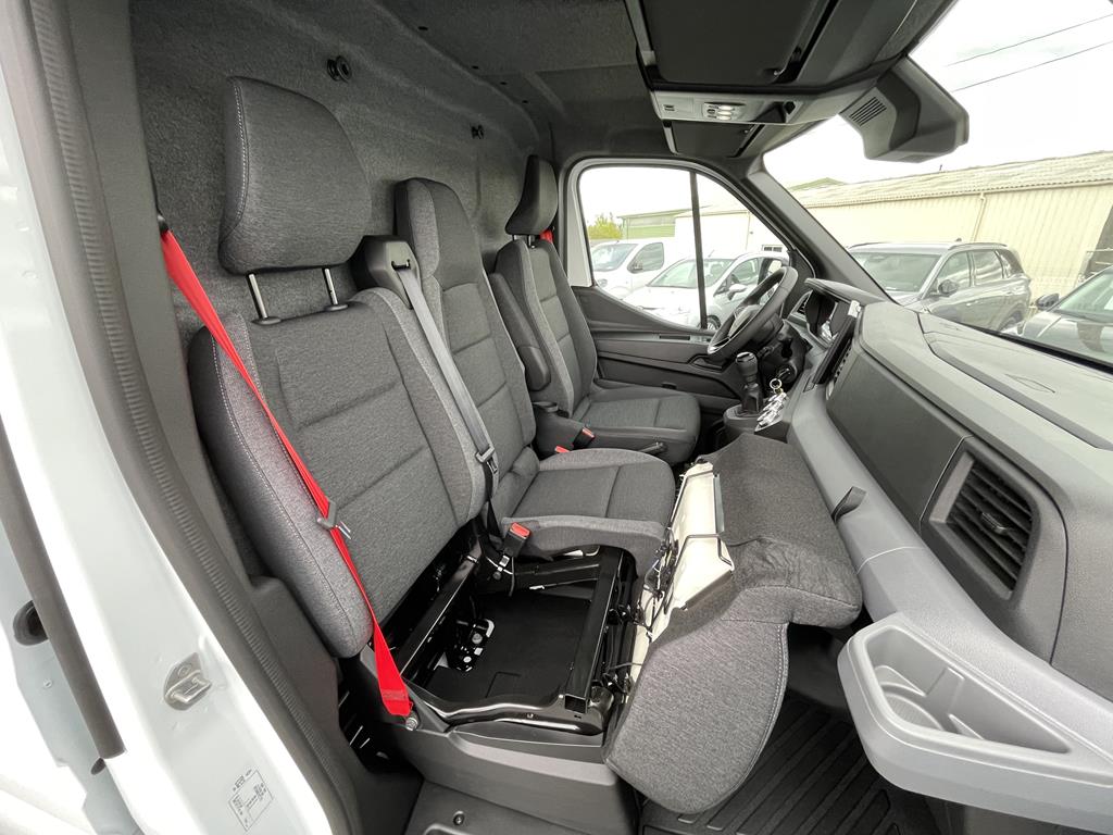 Image de Renault Master 3T5 L2H2 BLUE DCI 150 RED EDITION