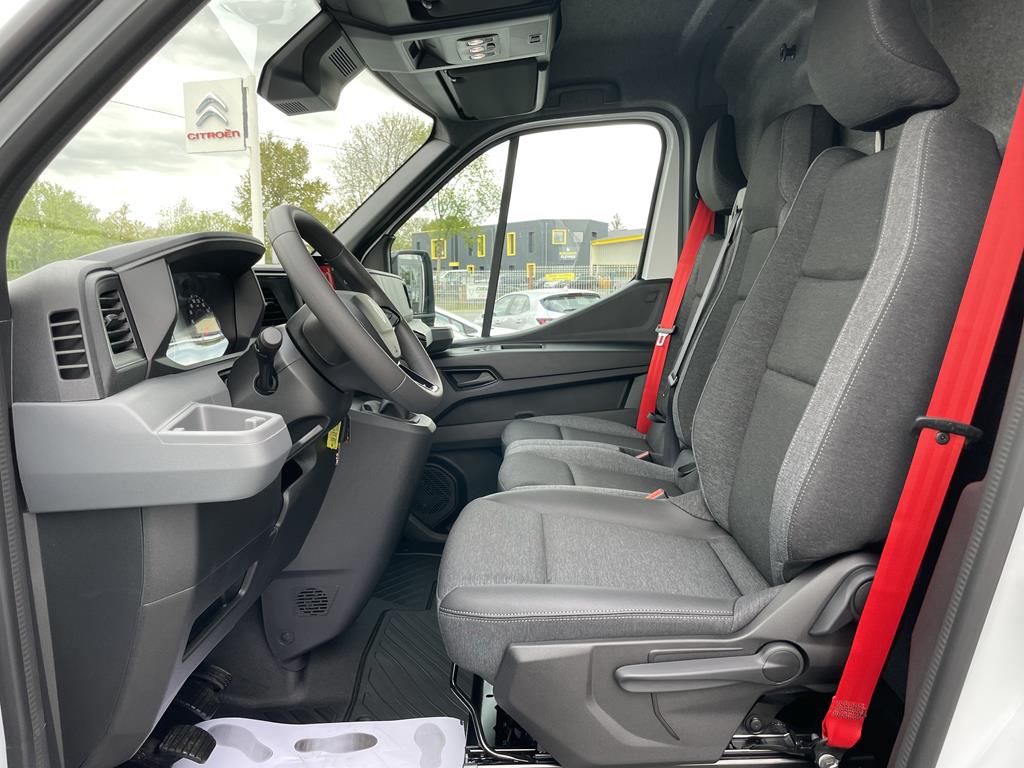 Image de Renault Master 3T5 L2H2 BLUE DCI 150 RED EDITION