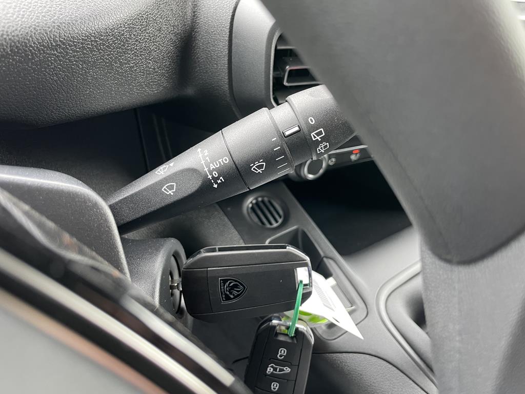 Image de Peugeot Partner FOURGON TAILLE M 650KG BLUEHDI 100