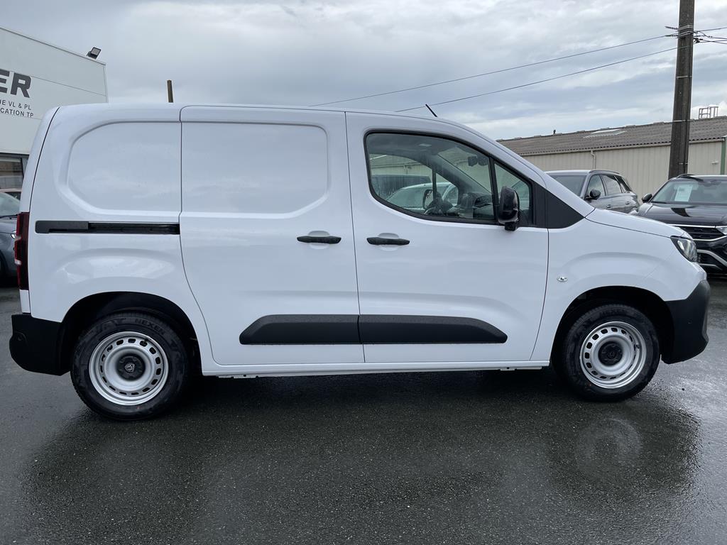 Image de Peugeot Partner FOURGON TAILLE M 650KG BLUEHDI 100