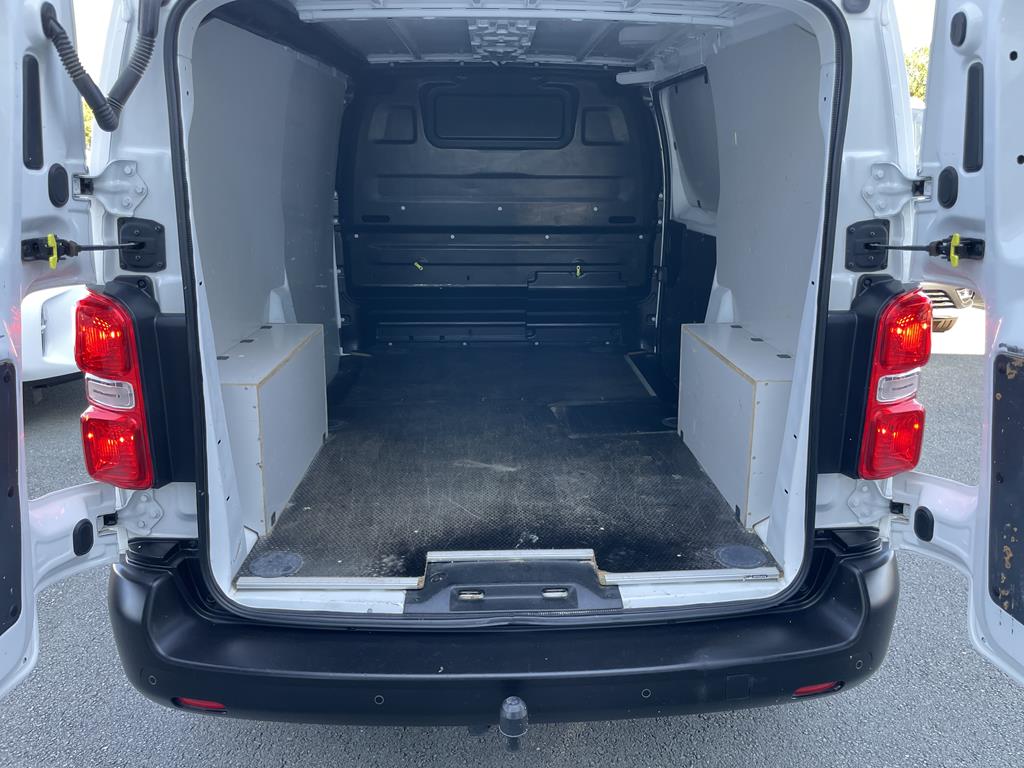 Image de Peugeot Expert Fourgon M BlueHDI 120 Premium BVM6